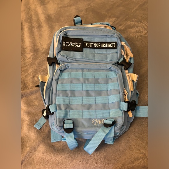 Light Blue 25L Wolf Pak Backpack - Picture 1 of 4